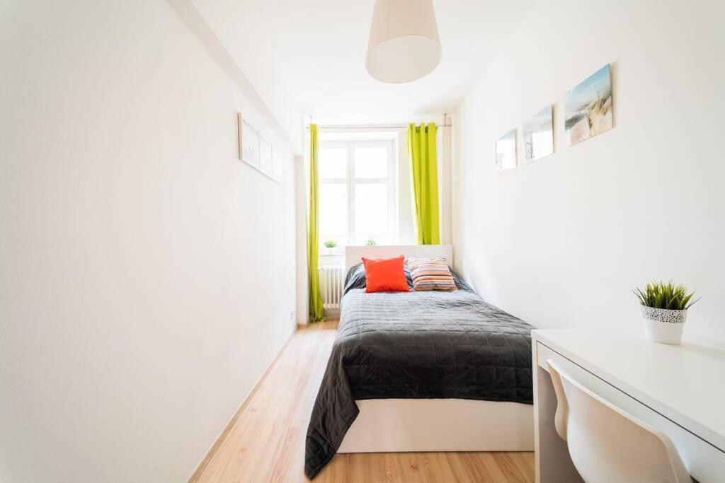 3 Rooms Big Apartment - 150 M Town Hall - Nice Design Вроцлав Экстерьер фото