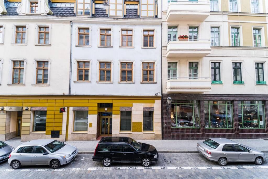 3 Rooms Big Apartment - 150 M Town Hall - Nice Design Вроцлав Экстерьер фото